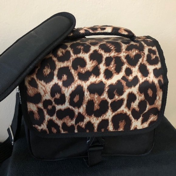 Camera Bag Multi-Pocket Padded Adjustable Strap - Picture 2 of 6